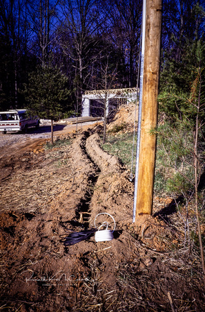 1985040100 elect wire trench