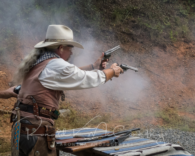 aronsha-photography-cowboy-action-shooting